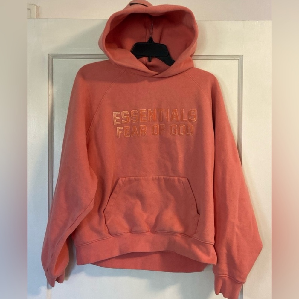 Fear of God Essentials FOG Hoodie
'Coral' Oversized Small CLASSIC